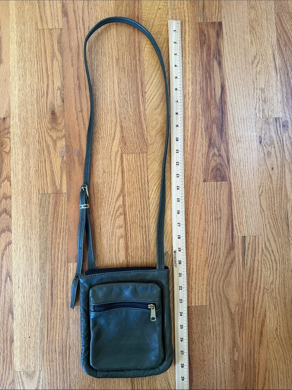 Wasted Belt Seattle Slim Crossbody Leather Bag in Army Green